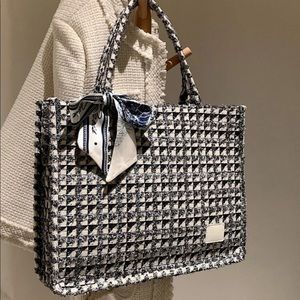 Gorgeous Black & White Tweed Patterned Scarf Top Handle Bag New